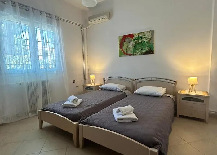 Palmyra Beachfront *